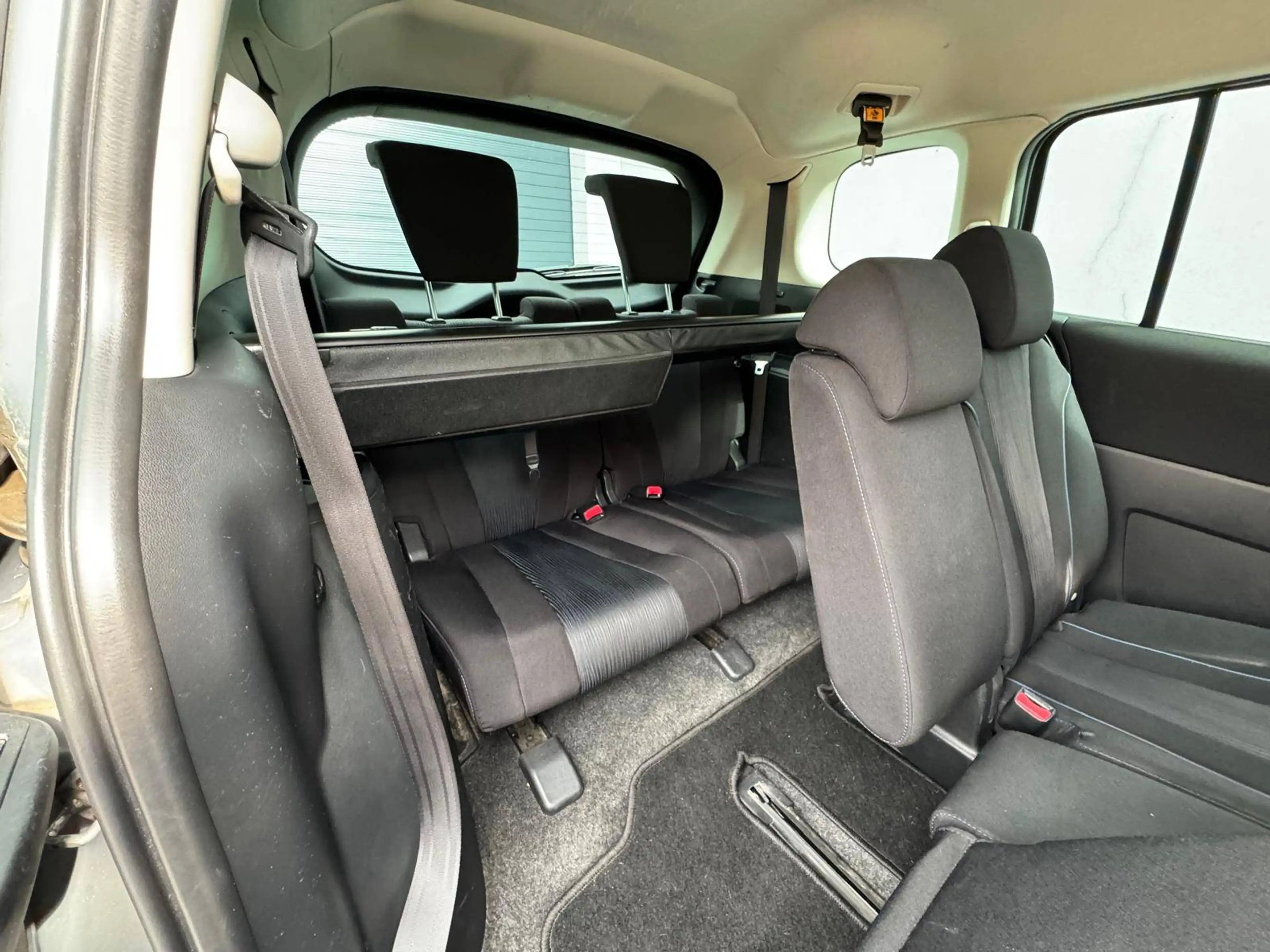 Mazda 5 5 1.8i Active 7 ZITPLAATSEN — photo 6