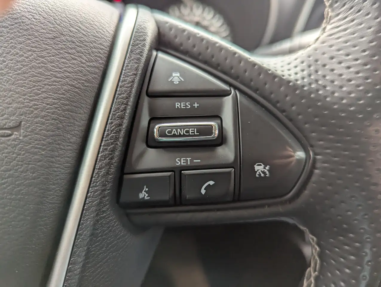 Nissan Maxima снимка Nissan Maxima