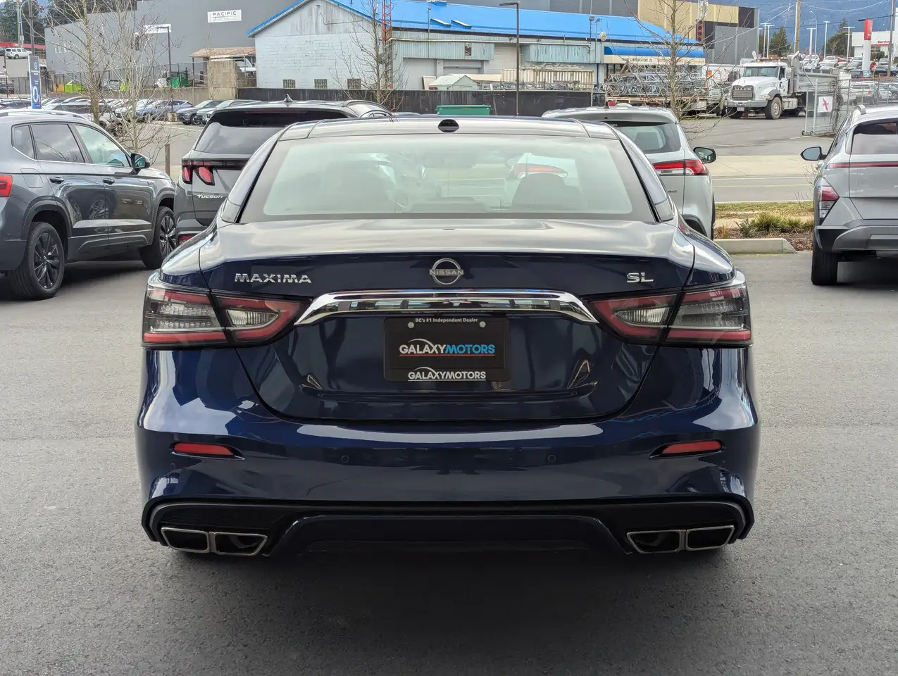 Nissan Maxima снимка Nissan Maxima