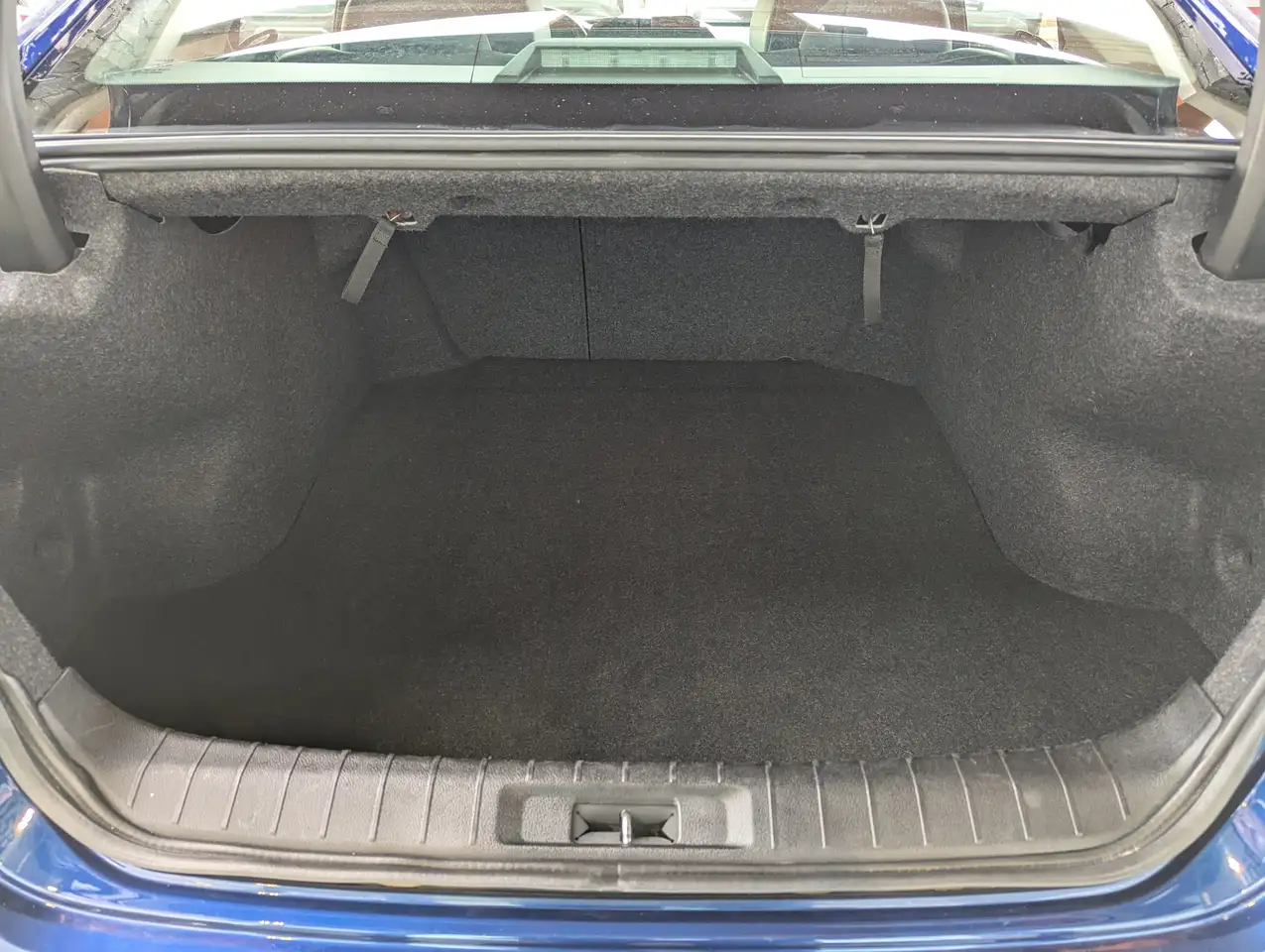 Nissan Maxima снимка Nissan Maxima