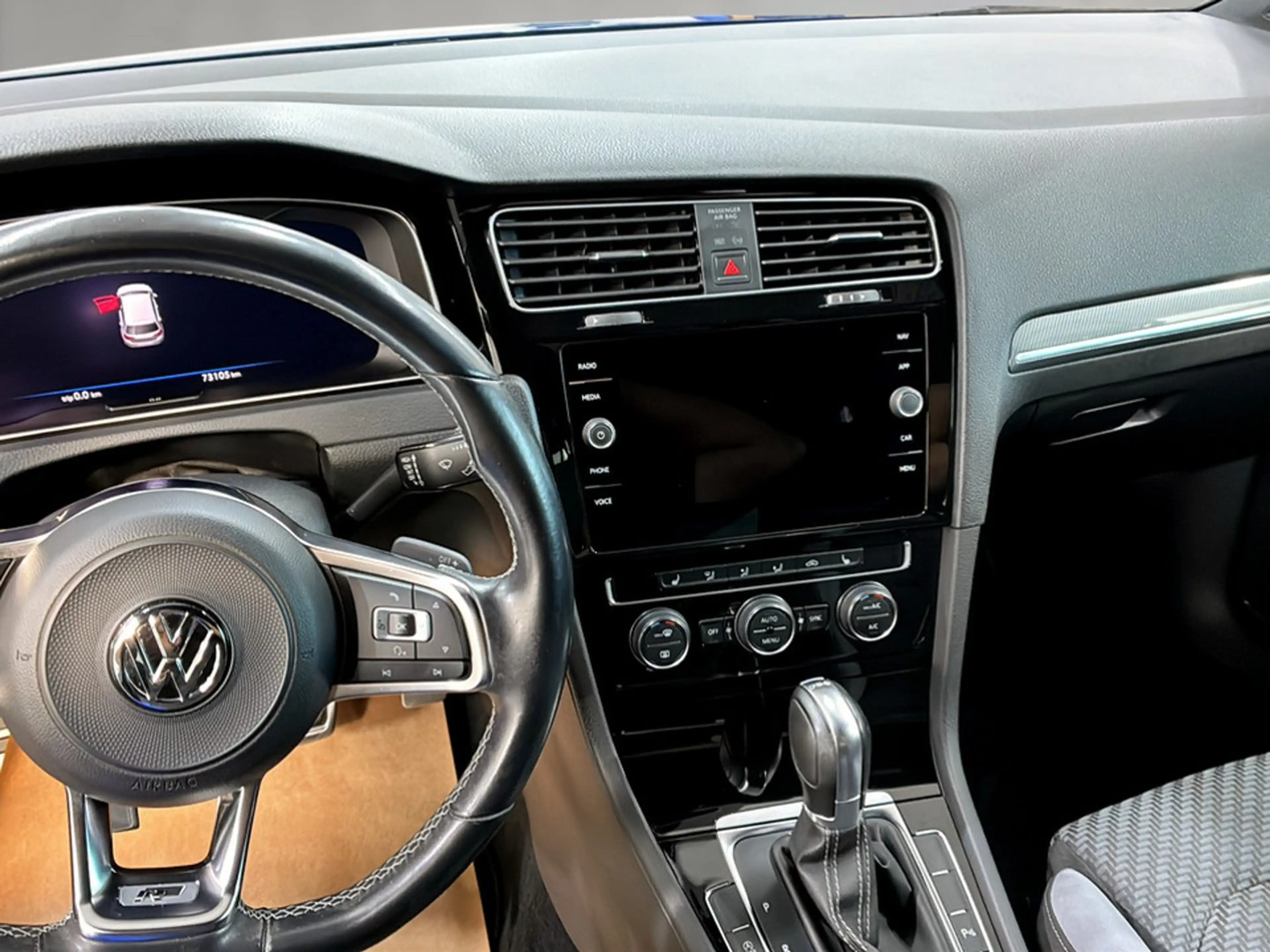 Volkswagen Golf Highline TSI DSG — photo 10