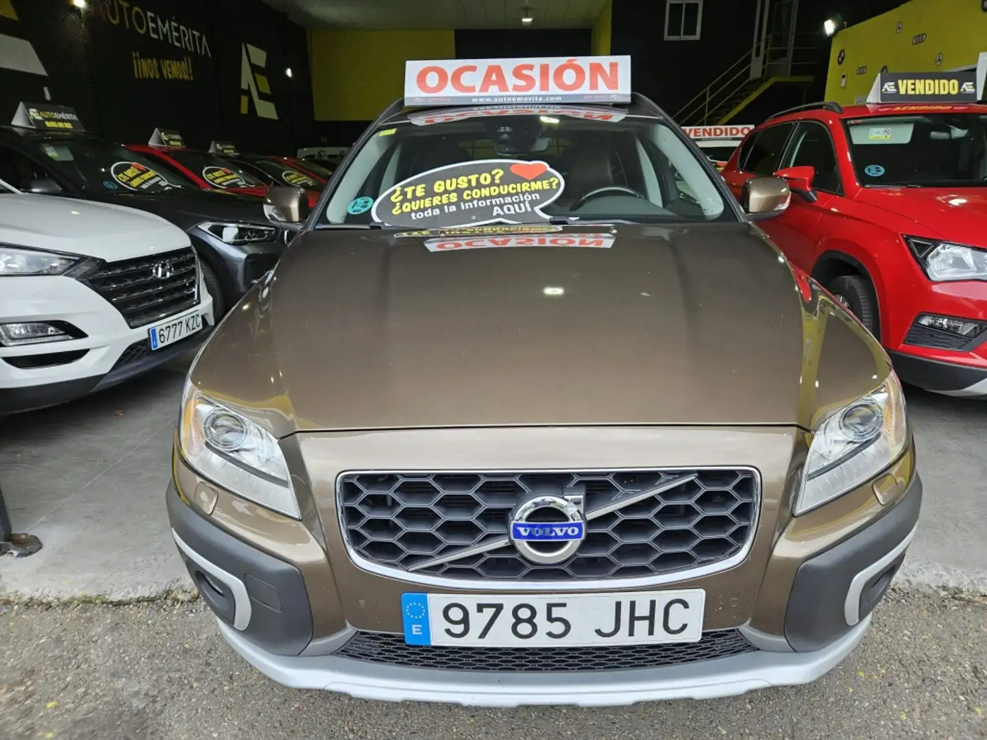 Volvo XC70 D4 Momentum Aut. 181 Marrón - 1
