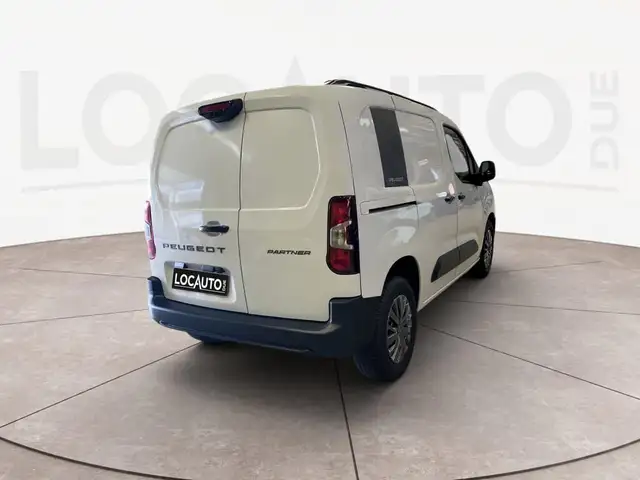 Peugeot Partner view 4