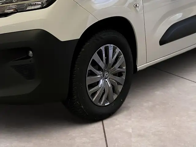 Peugeot Partner view 15