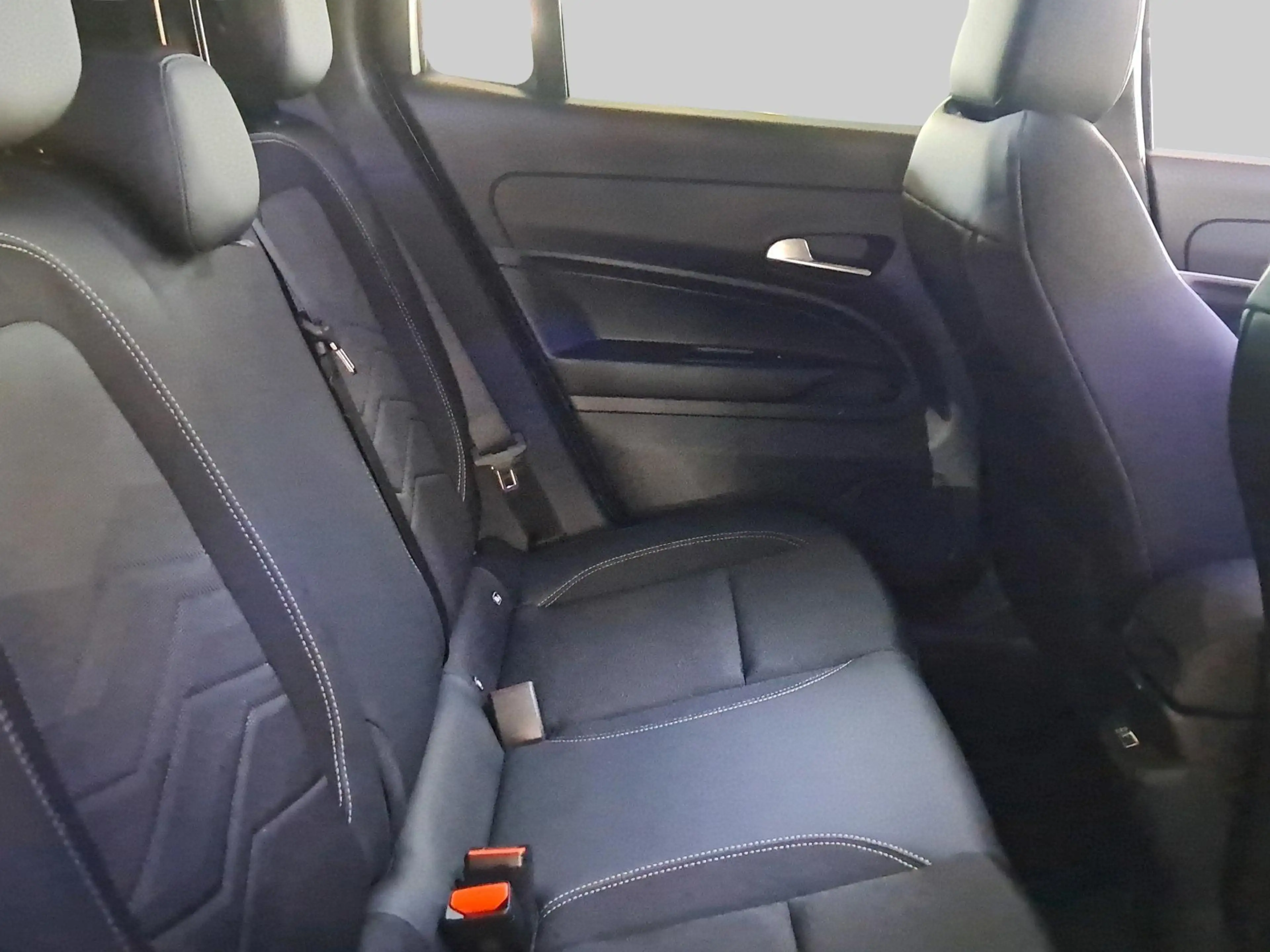 Jeep Avenger 1.2 e-Hybrid, , 100 Summit, (2024) | 10,25 inch di — photo 14