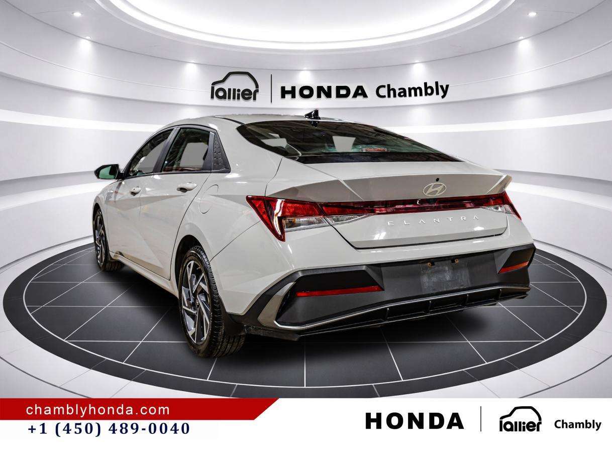 2025 Hyundai Elantra Preferred w/Tech Pkg  TOIT OUVRANT I MAGS I MAGS I — снимка 1