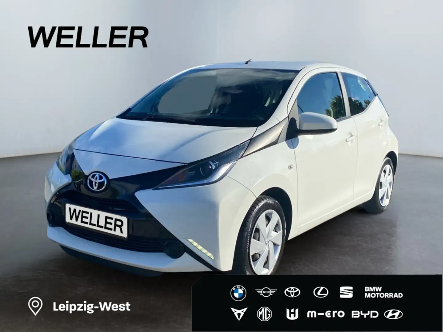 Toyota Aygo x-play *Bluetooth*Color*Bremsassistent*TRC* Weiß - 1