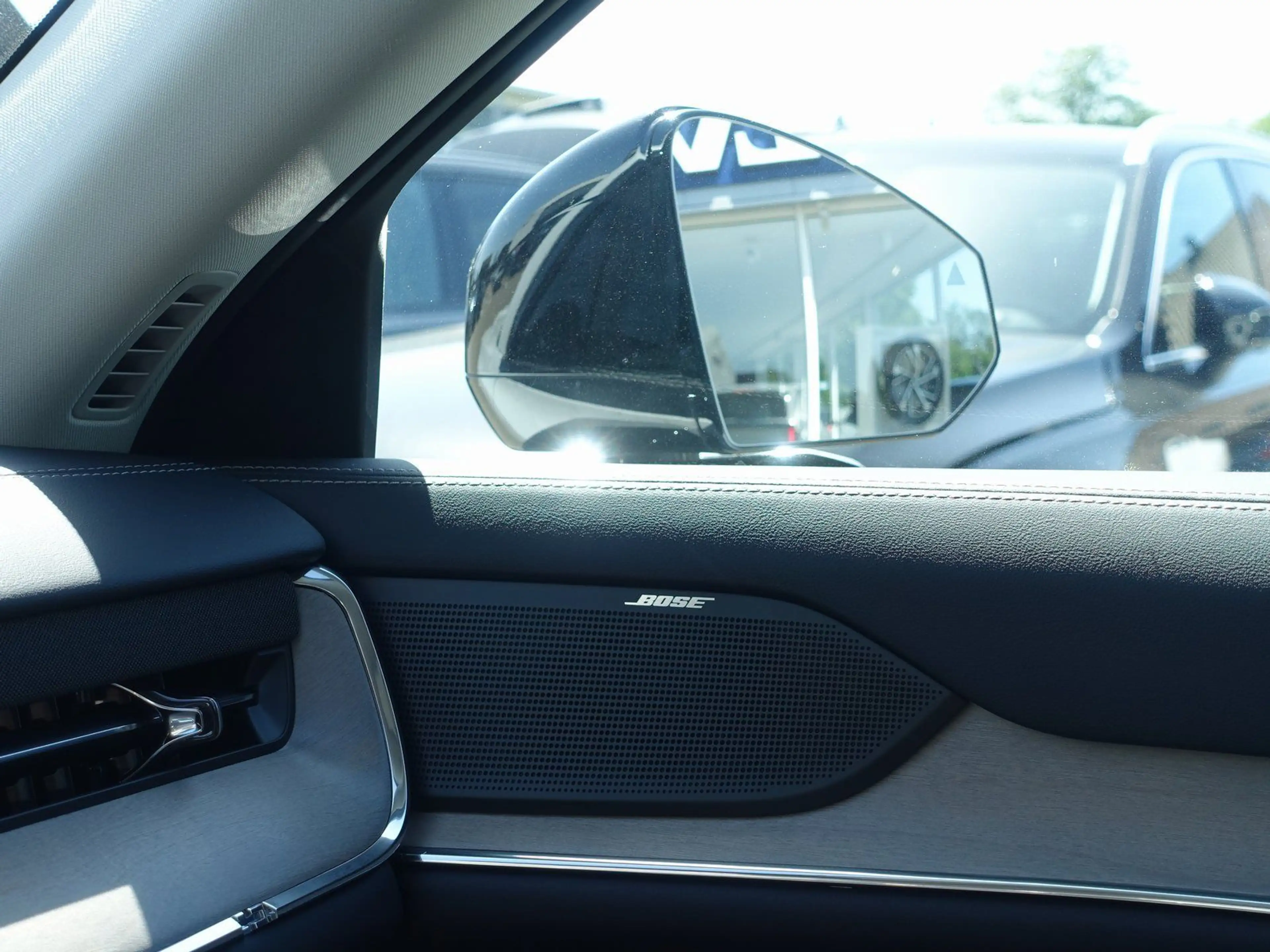 Volvo EX90 Plus Twin Motor/360°/Pano/BOSE/HeadUP/BLIS — photo 14
