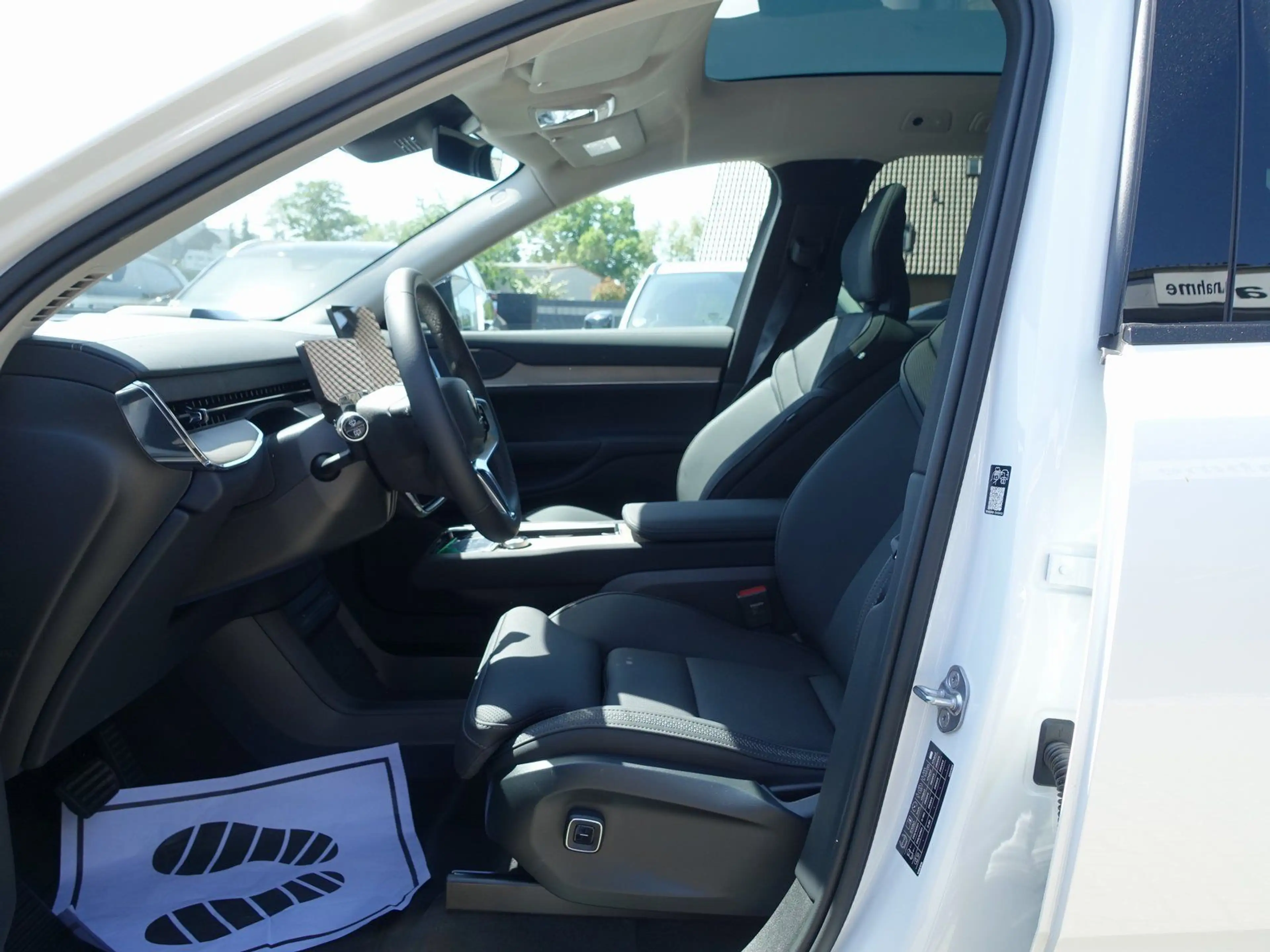 Volvo EX90 Plus Twin Motor/360°/Pano/BOSE/HeadUP/BLIS — photo 8