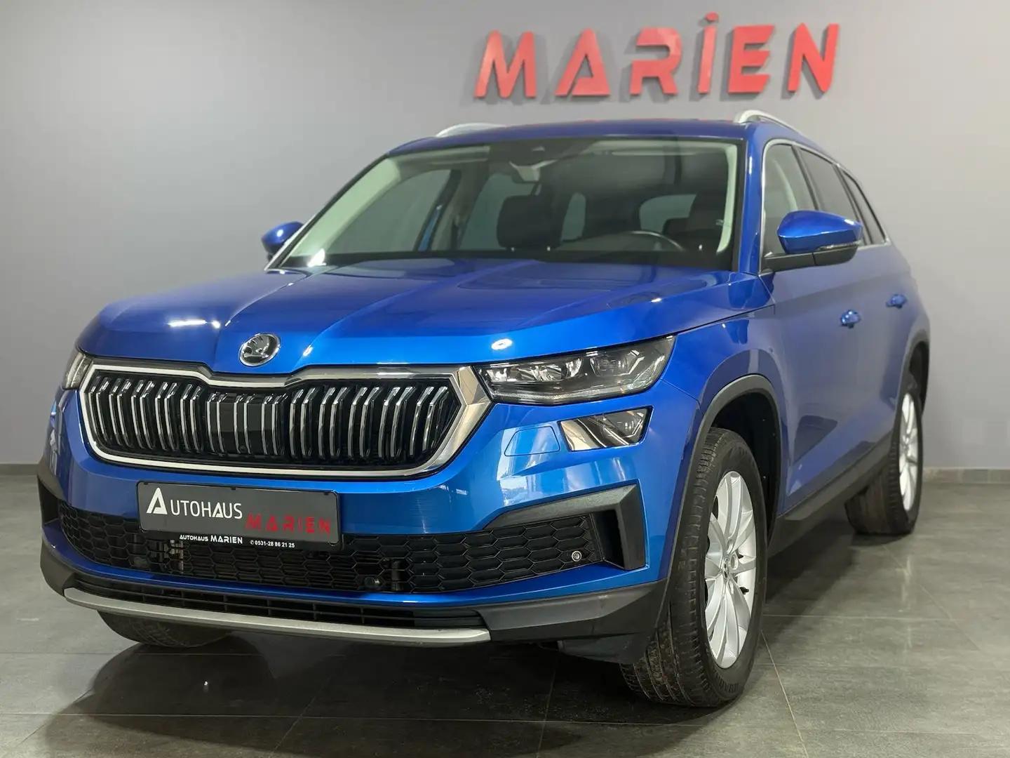 Skoda Kodiaq 2.0 TDI DSG 4x4*7 SITZER*MATRIX*NAVI*AHK Azul - 1