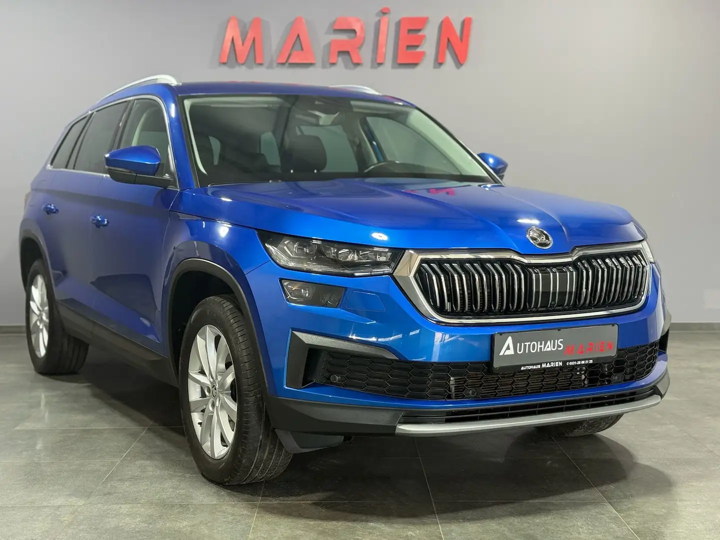Skoda Kodiaq 2.0 TDI DSG 4x4*7 SITZER*MATRIX*NAVI*AHK Azul - 2
