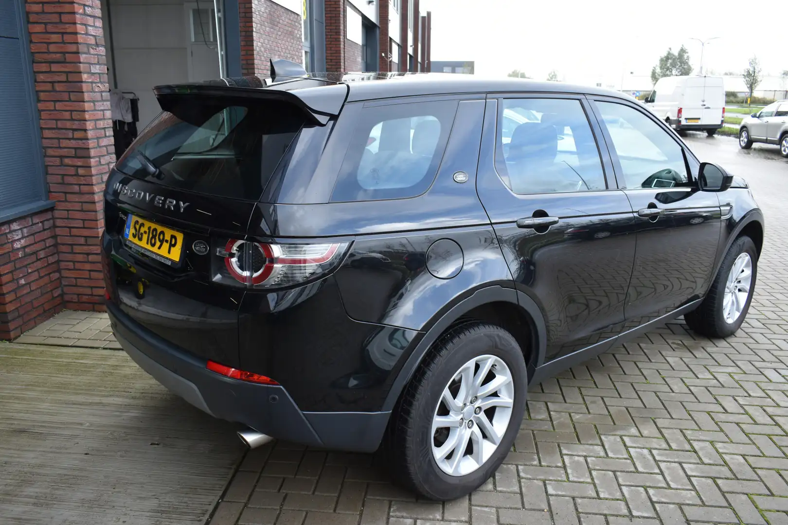 Land Rover Discovery Sport 2.0 TD4 Urban Series SE Noir - 2