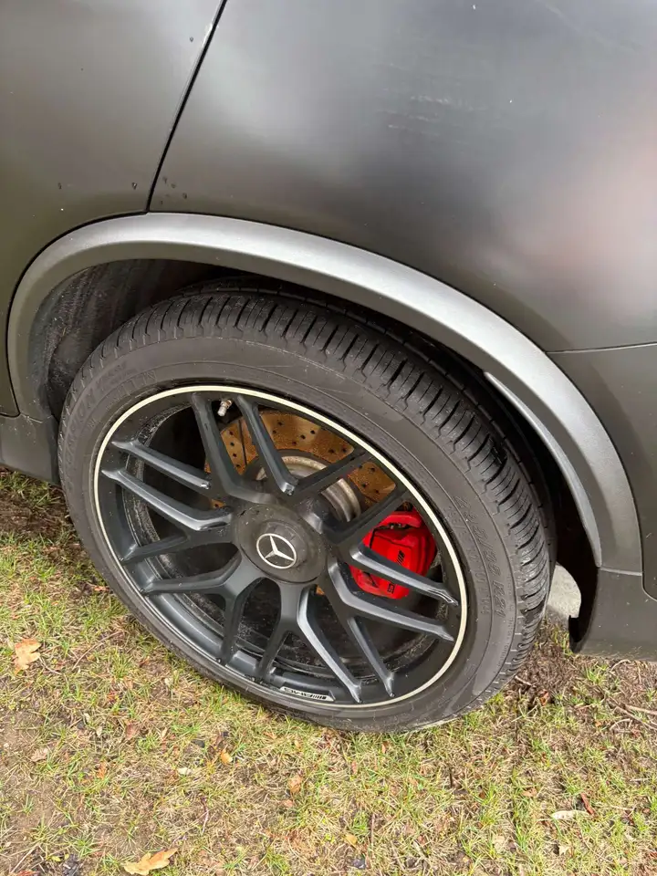 Mercedes-Benz GLC снимка Mercedes-Benz GLC