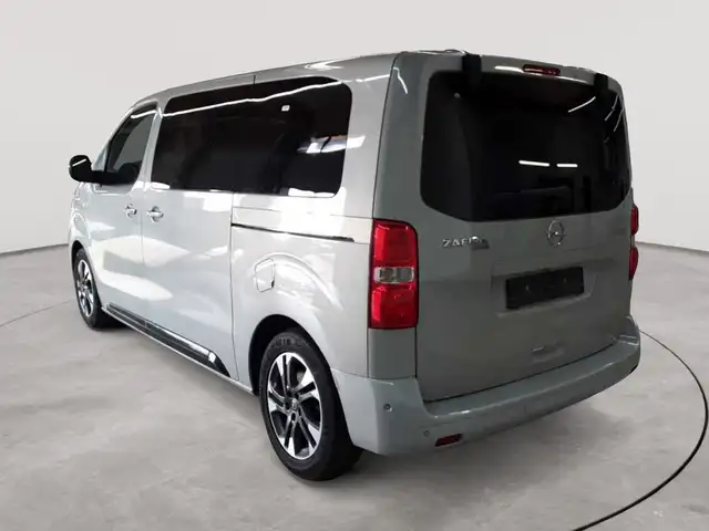 Opel Zafira view 2