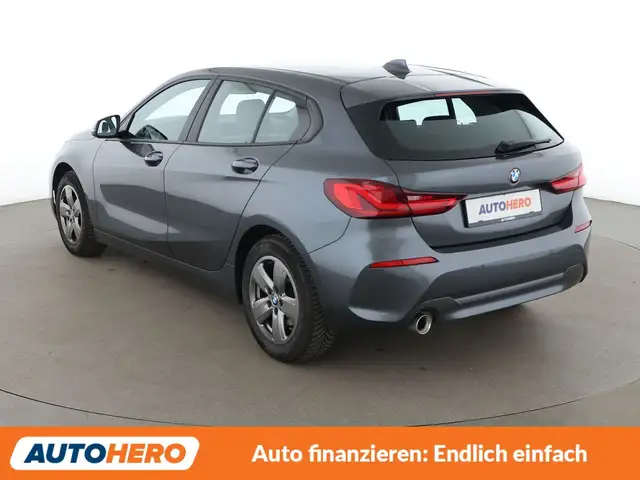 BMW 1 Series view 4