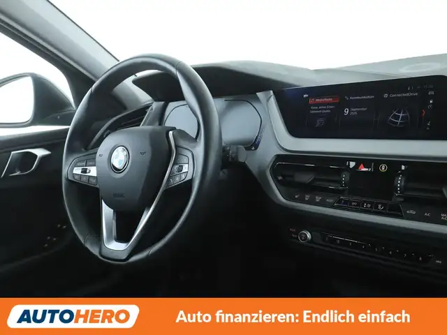 BMW 1 Series view 13