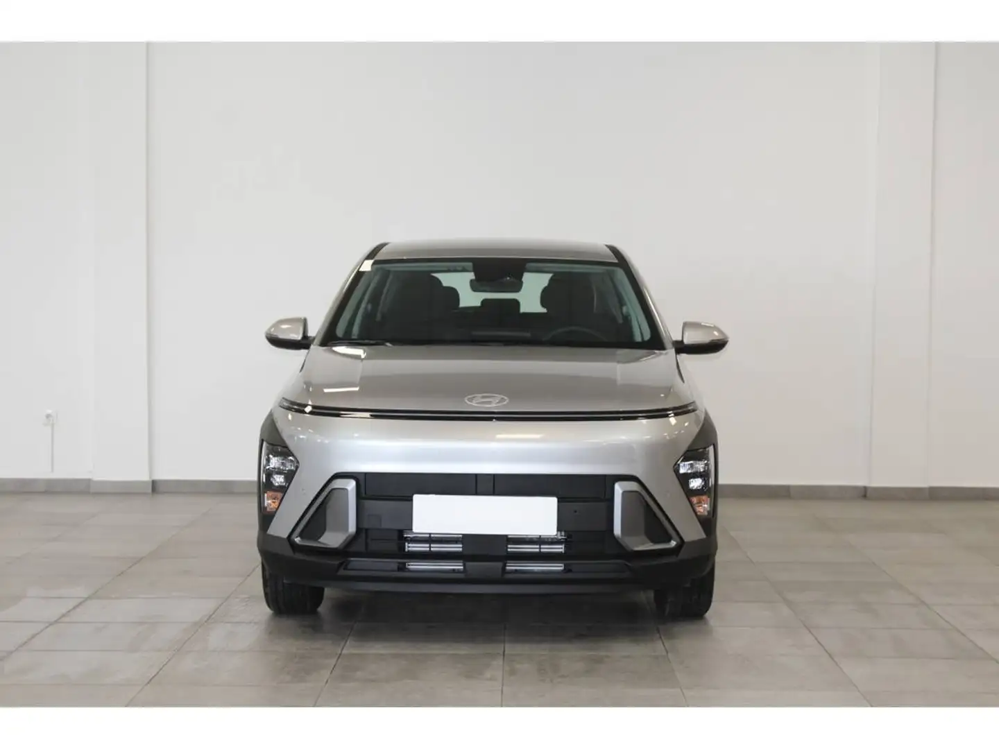 Hyundai KONA 1.0 TGDI Maxx 4x2 Plateado - 2