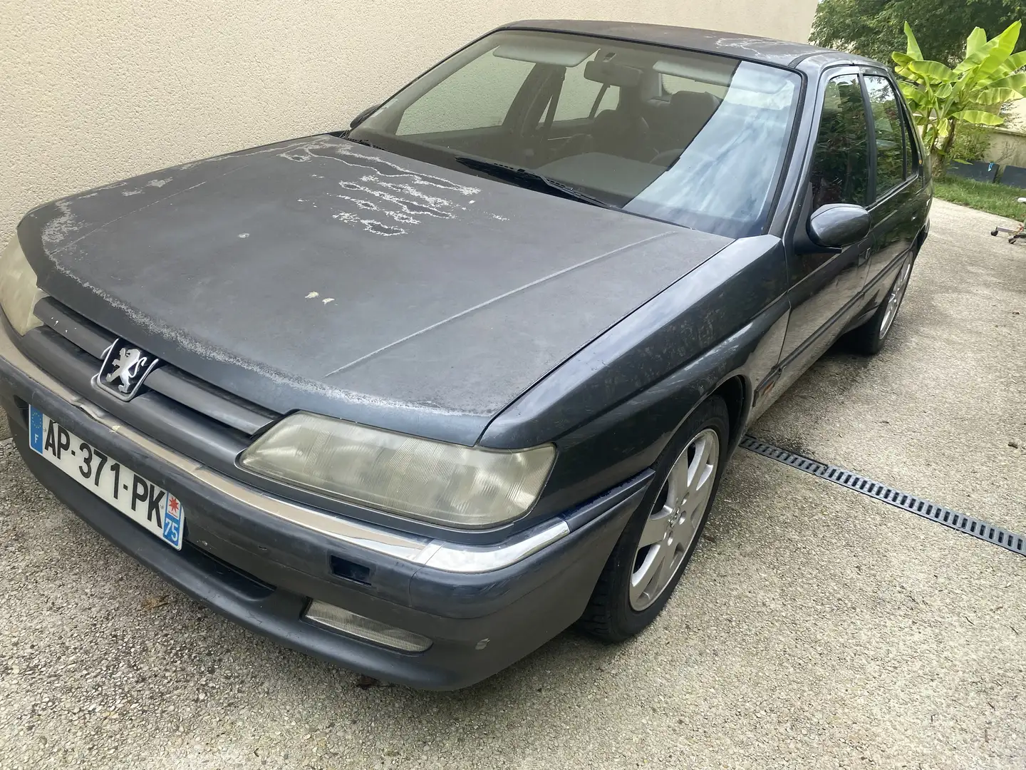 Peugeot 605 3.0i SV - 1