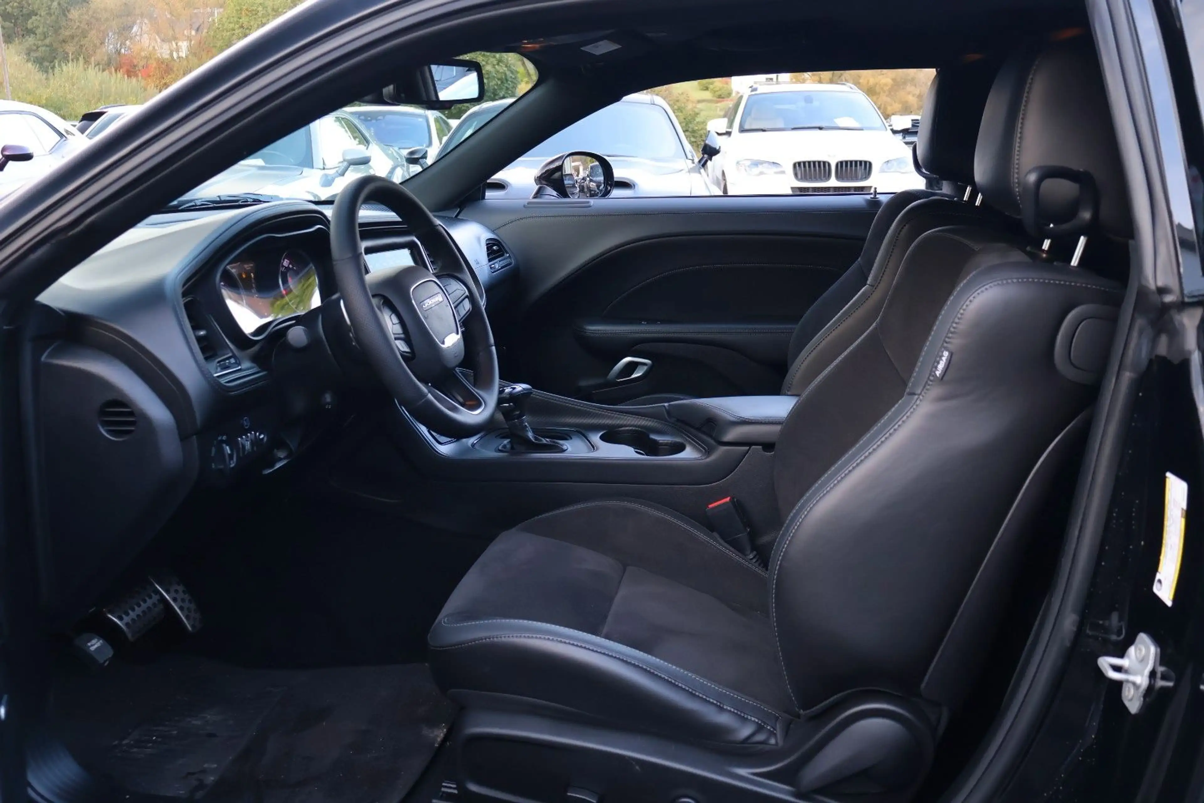 Dodge Challenger R/T RWD 5.7L/WIDEBODY/ALPINE/CARPLAY — photo 13