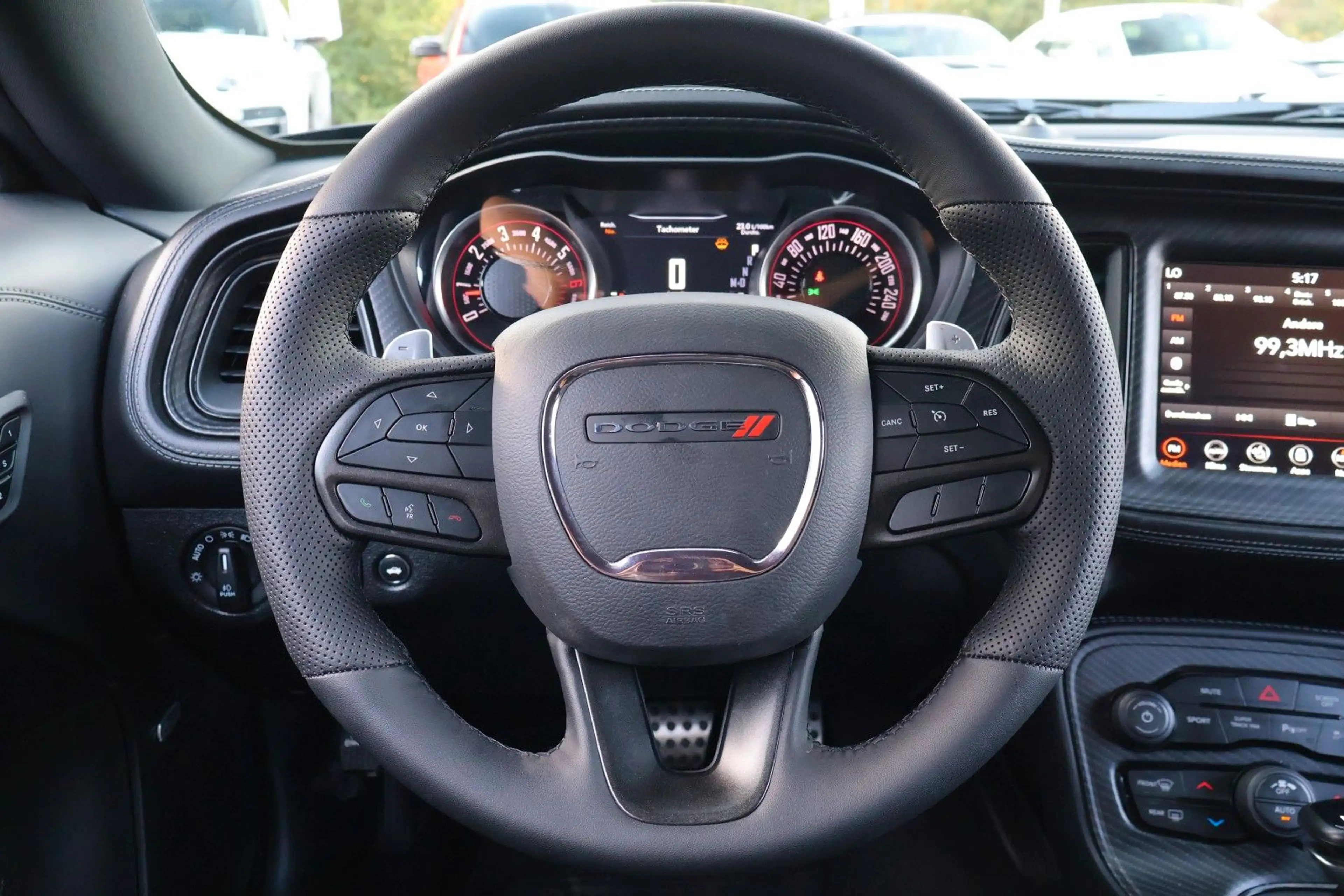 Dodge Challenger R/T RWD 5.7L/WIDEBODY/ALPINE/CARPLAY — photo 15