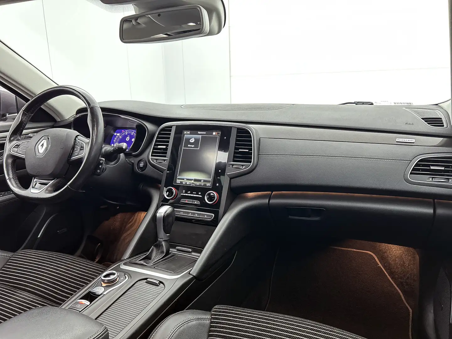 Renault Talisman Estate 1.3 TCe 160PK Automaat Intens / Panoramadak Grijs - 2
