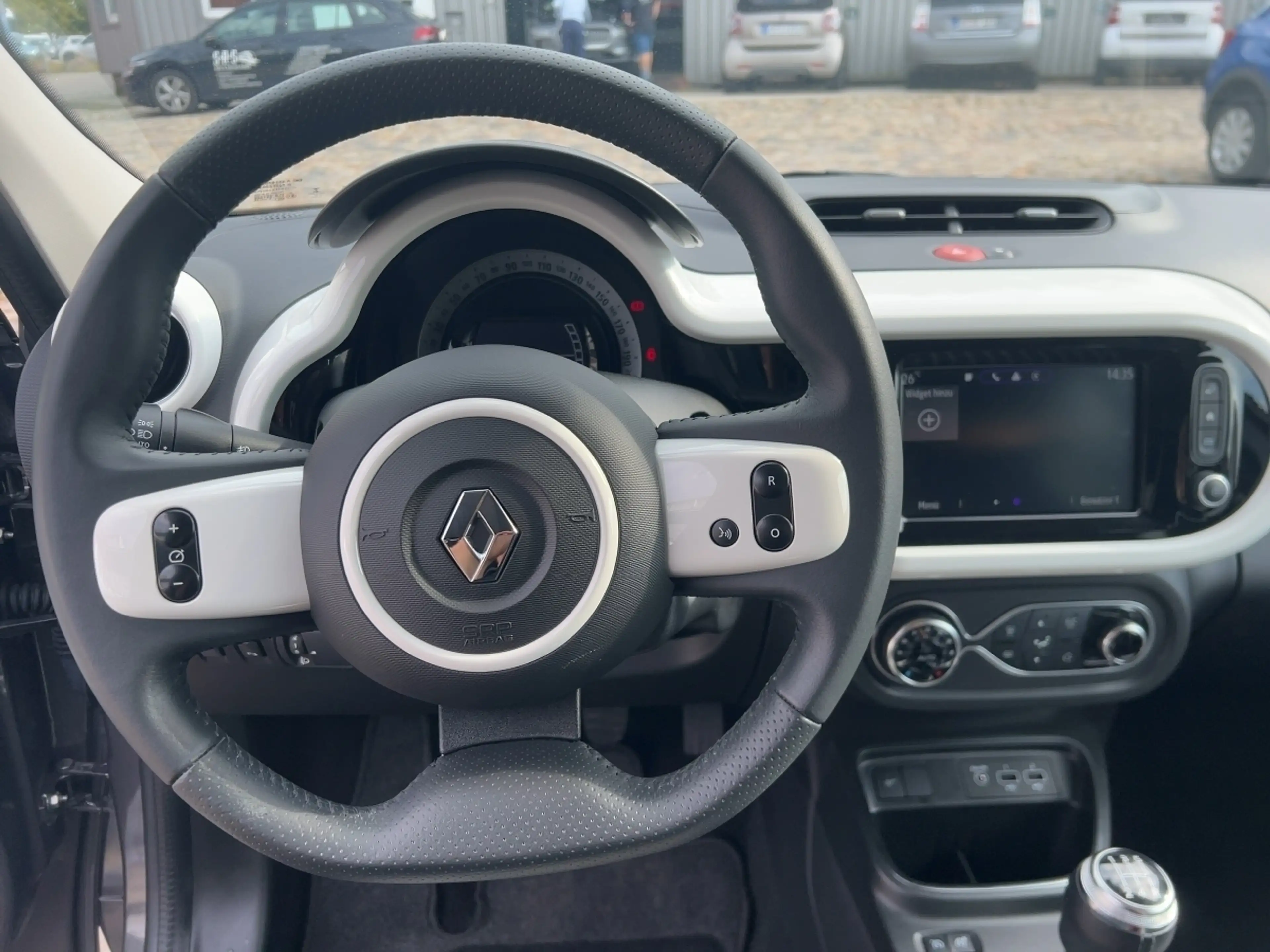 Renault Twingo INTENS SCe 65 Faltschiebedach — photo 12