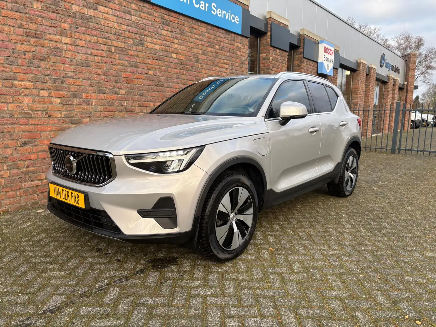 Volvo XC40 1.5 T4 Plug-in hybrid Core Bright|Camera|Led|Keyle Grijs - 1
