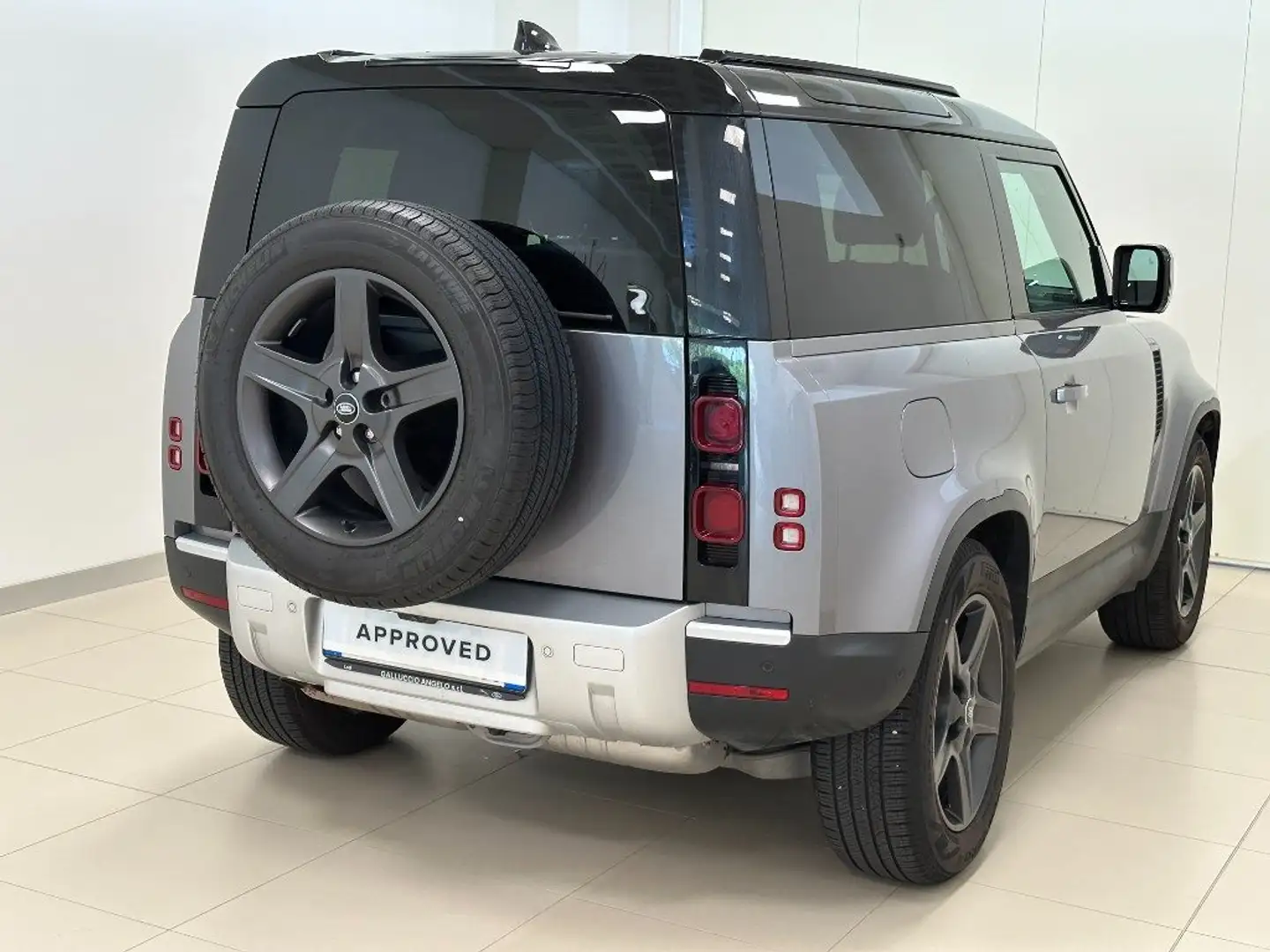 Land Rover Defender 90 3.0D I6 250 CV AWD Auto SE Grigio - 2