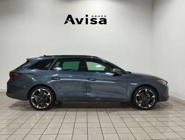 Cupra Leon view 3