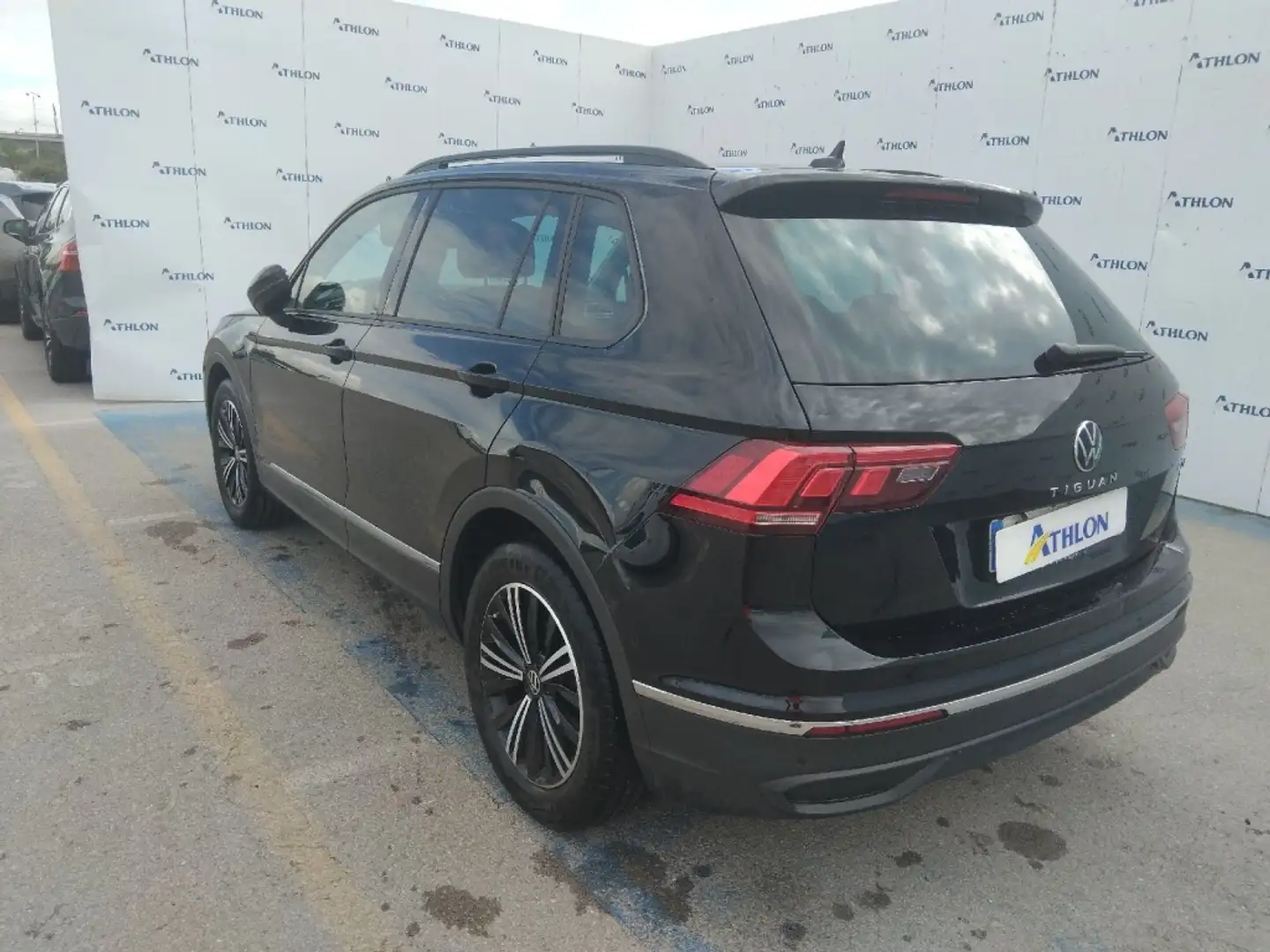 Volkswagen Tiguan 2.0TDI Life DSG 110kW Negro - 2