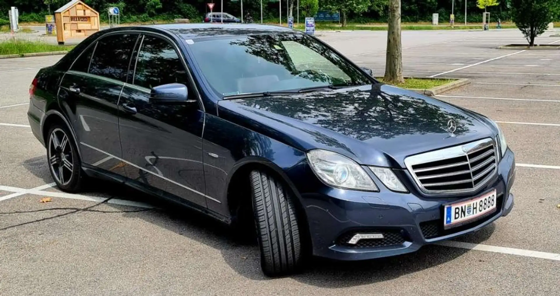 Mercedes-Benz E 220 E 220 Avantgarde BlueEfficiency CDI Aut Grau - 1