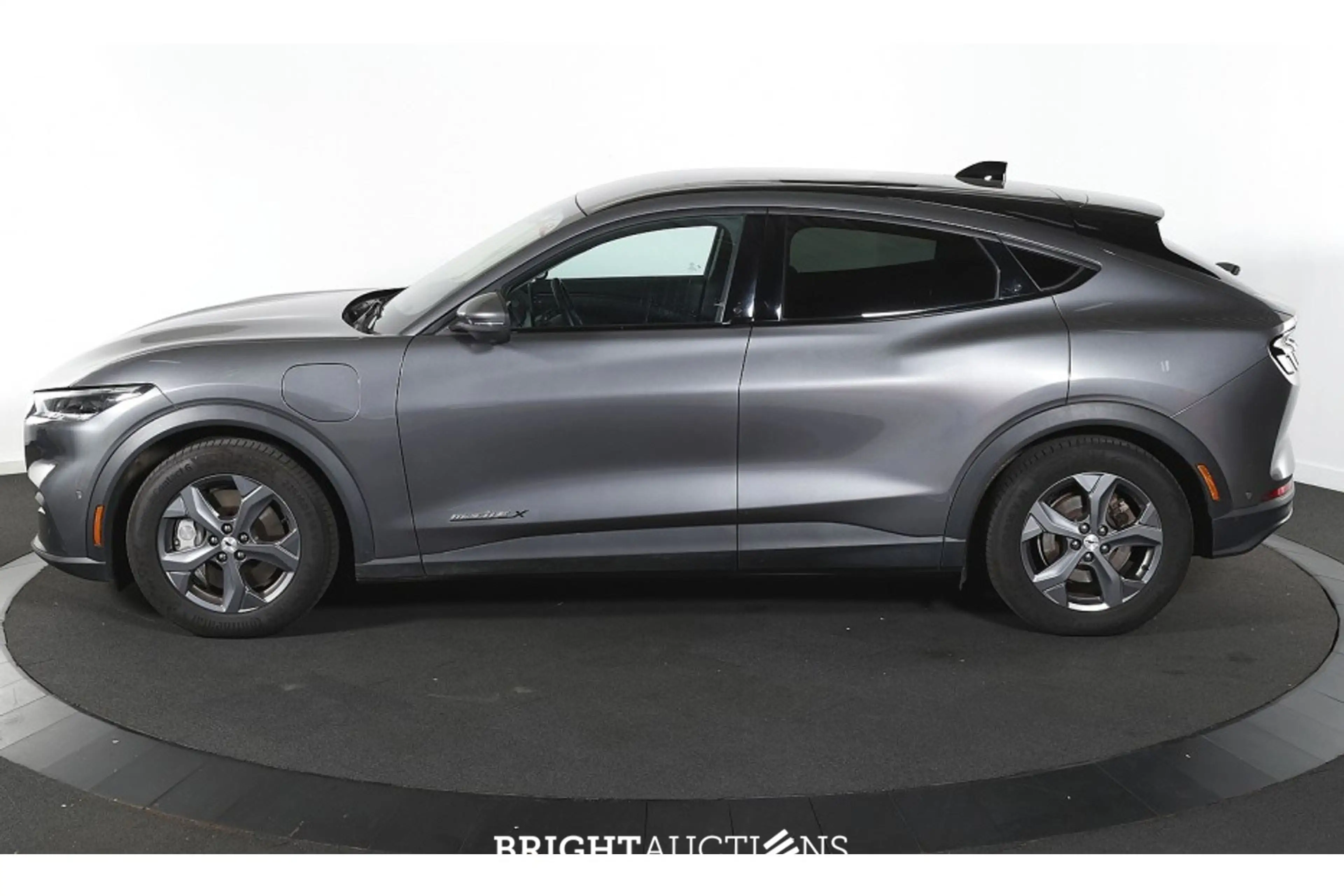 Ford Mustang Extended RWD 98 kWh — photo 7