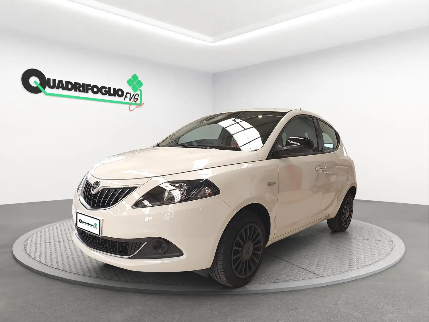 Lancia Ypsilon Ypsilon 1.0 firefly hybrid Silver s Bianco - 1