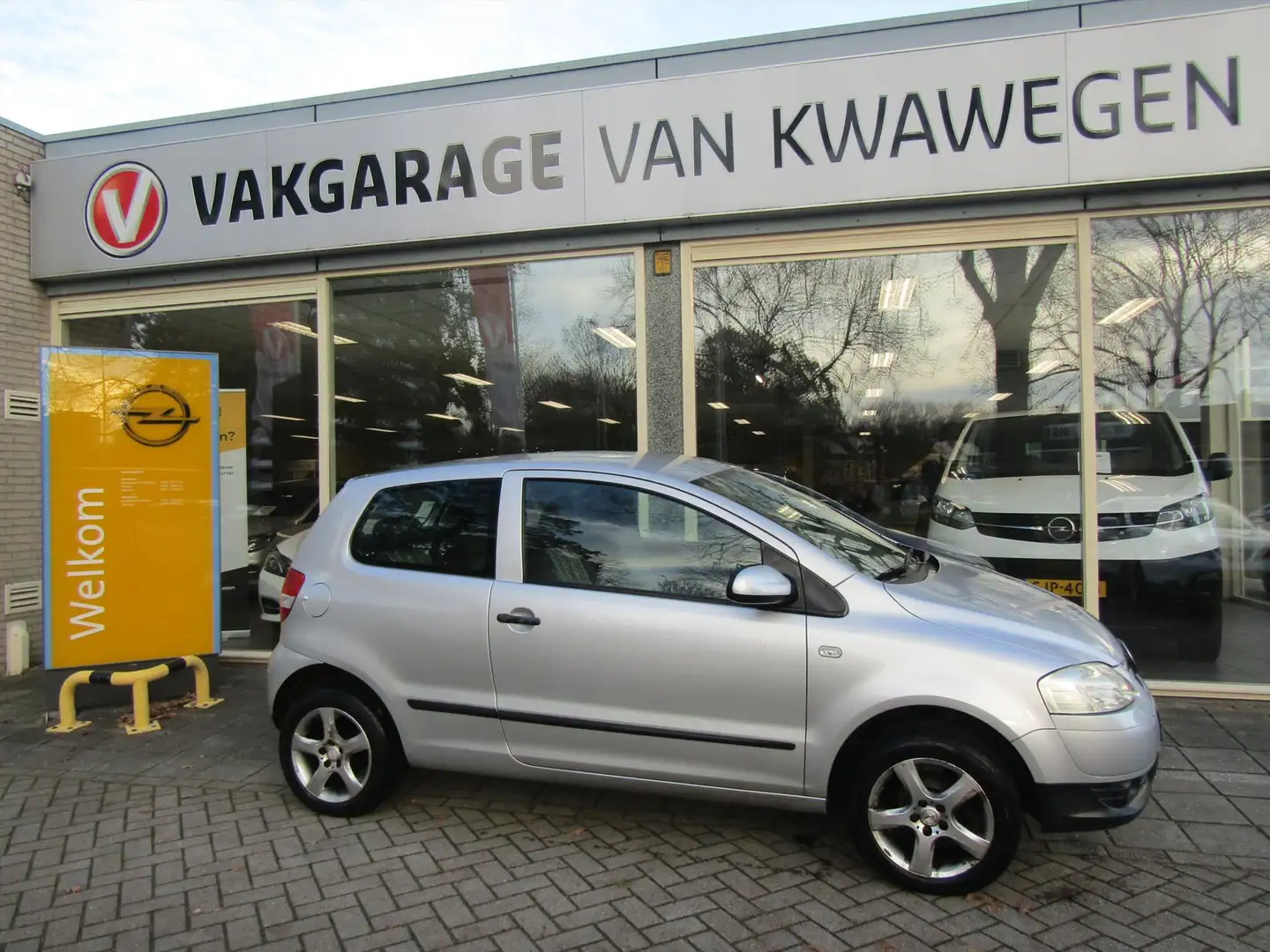 Volkswagen Fox 1.4 55KW Trendline APK 03-11-2026 Gris - 1