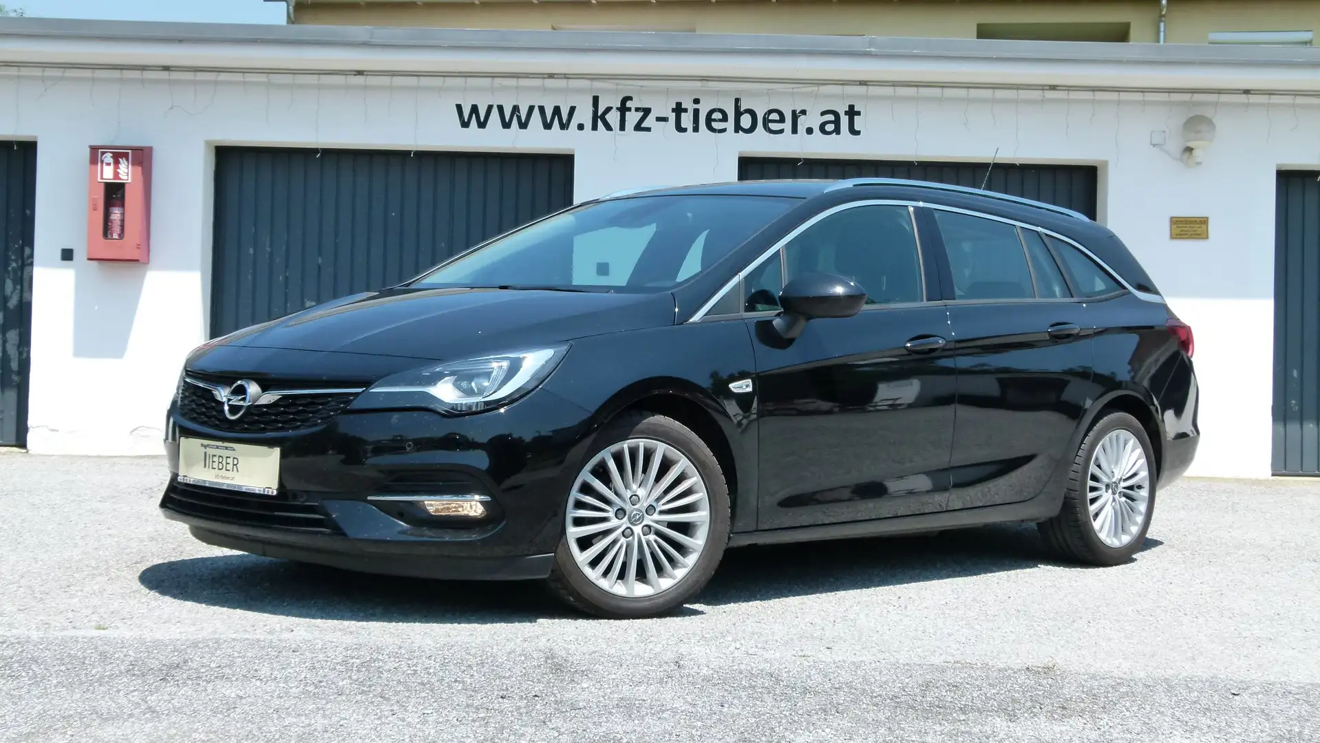 Opel Astra ST 1,2 Turbo Direct Inj. Elegance I AHK I LEDER I Schwarz - 1