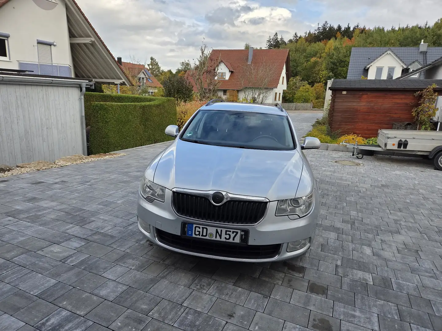 Skoda Superb Exclusive Grau - 1