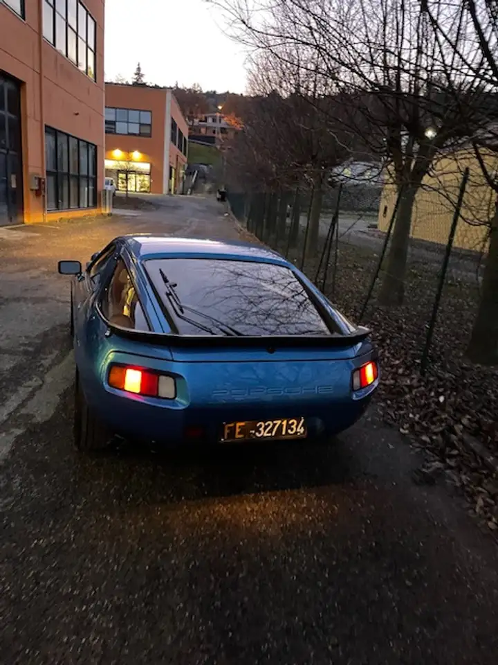 Porsche 928 4.7 S, foto 2
