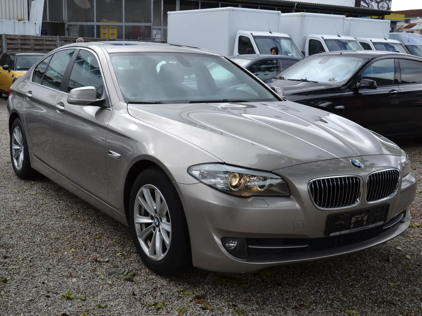 BMW 523 523 i aus 1.Hand, GSD, Leder, Sehr Sauber Zustand. Gris - 1