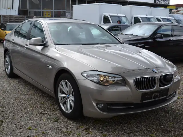 BMW 523 523 i aus 1.Hand, GSD, Leder, Sehr Sauber Zustand.