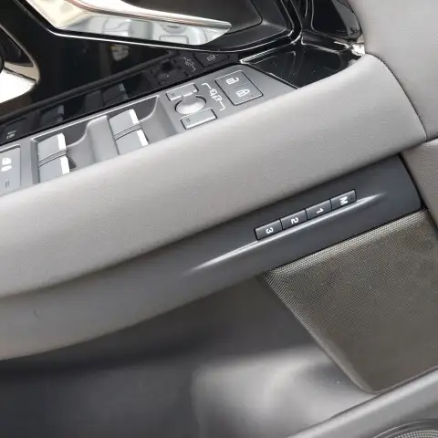 Land Rover Range Rover Evoque P270e Dynamic SE Momentum Ansicht 15