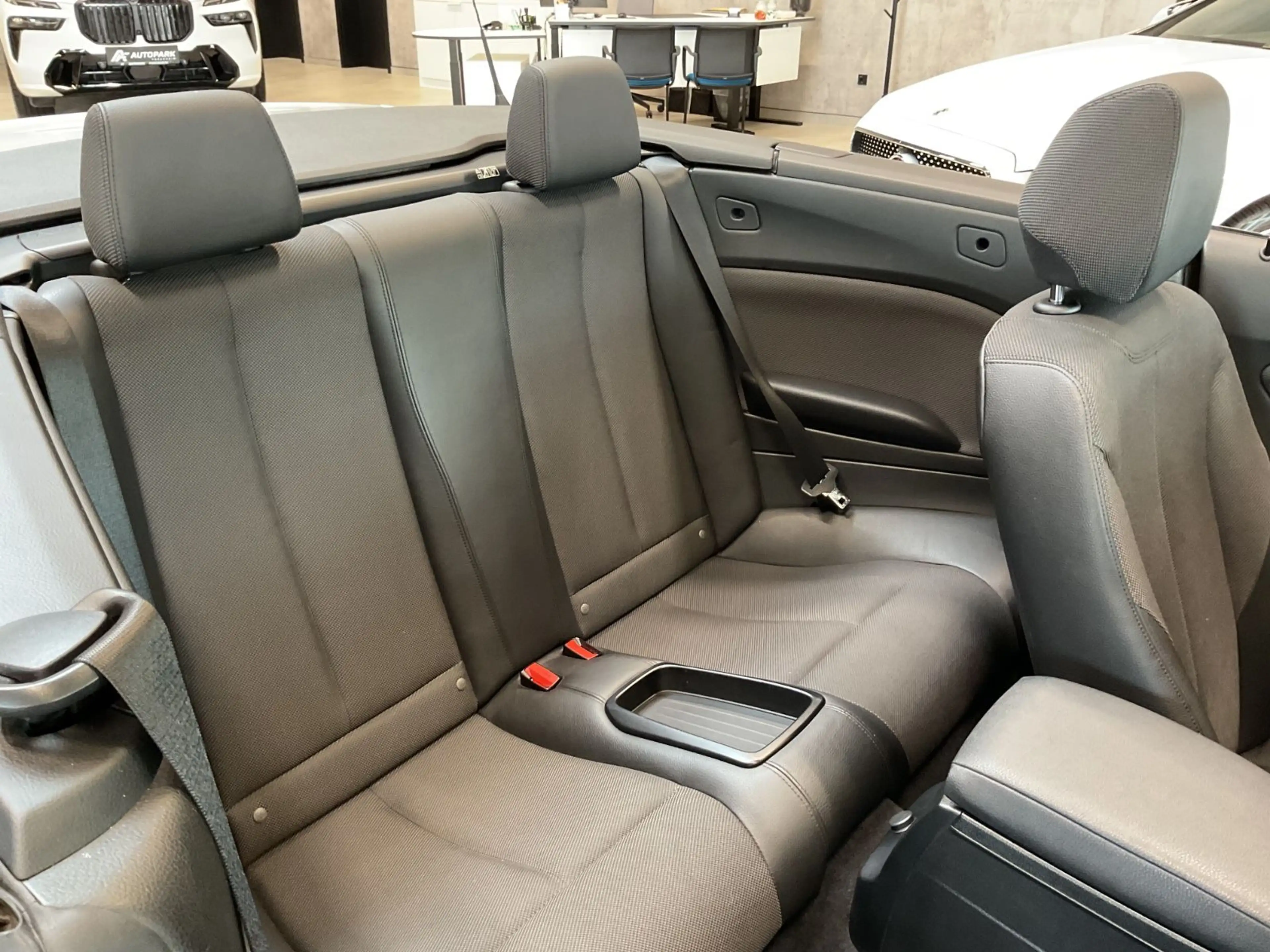 BMW 220 i Cabrio HiFi Leder Navi Sitzh. PDC Xenon — photo 13