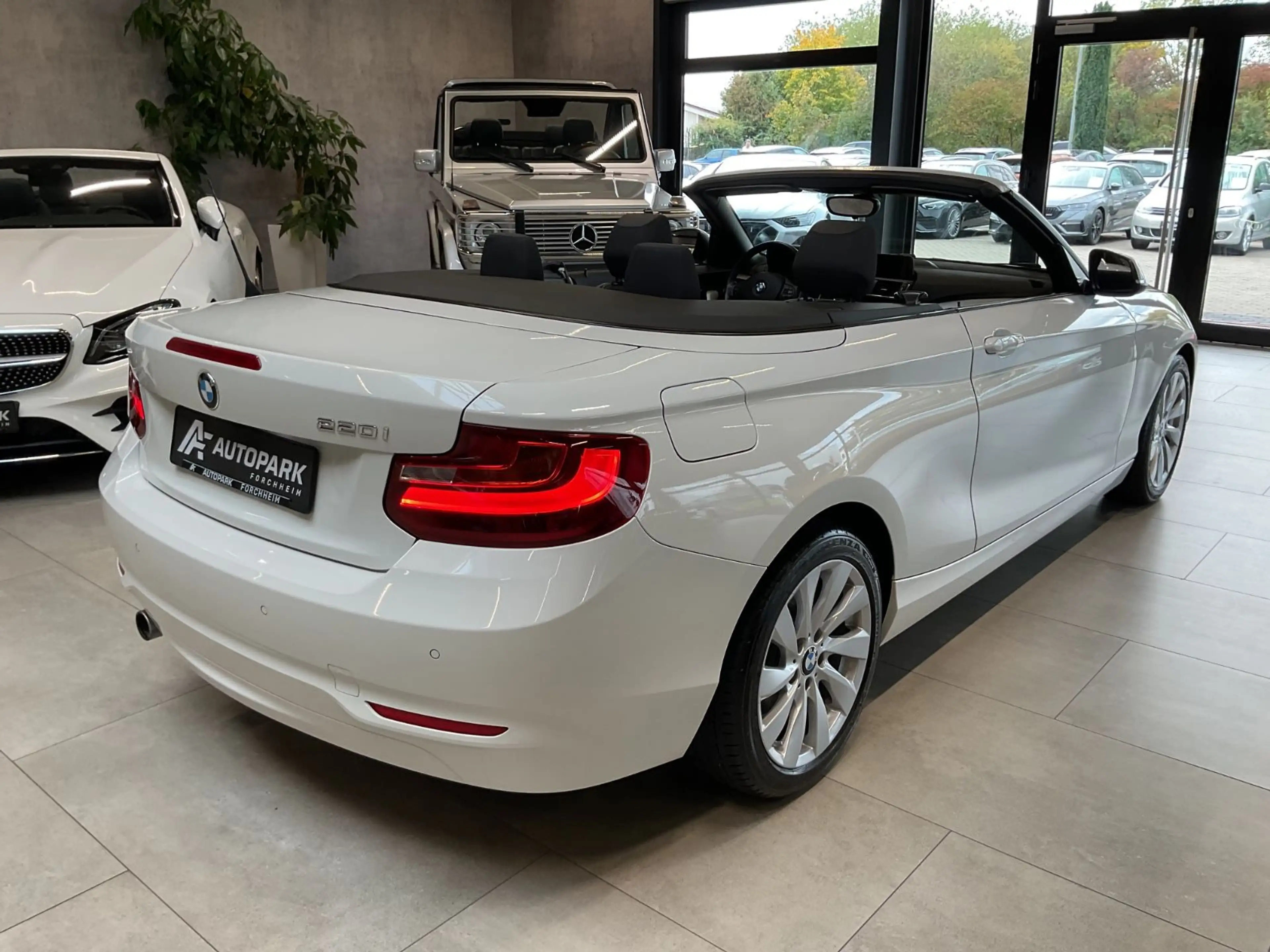 BMW 220 i Cabrio HiFi Leder Navi Sitzh. PDC Xenon — photo 4