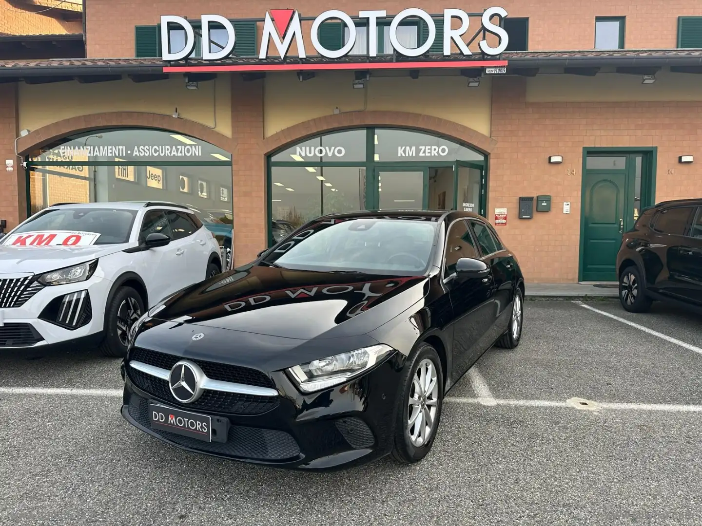 Mercedes-Benz A 180 A 180 Business NEOPATENTATI Nero - 1