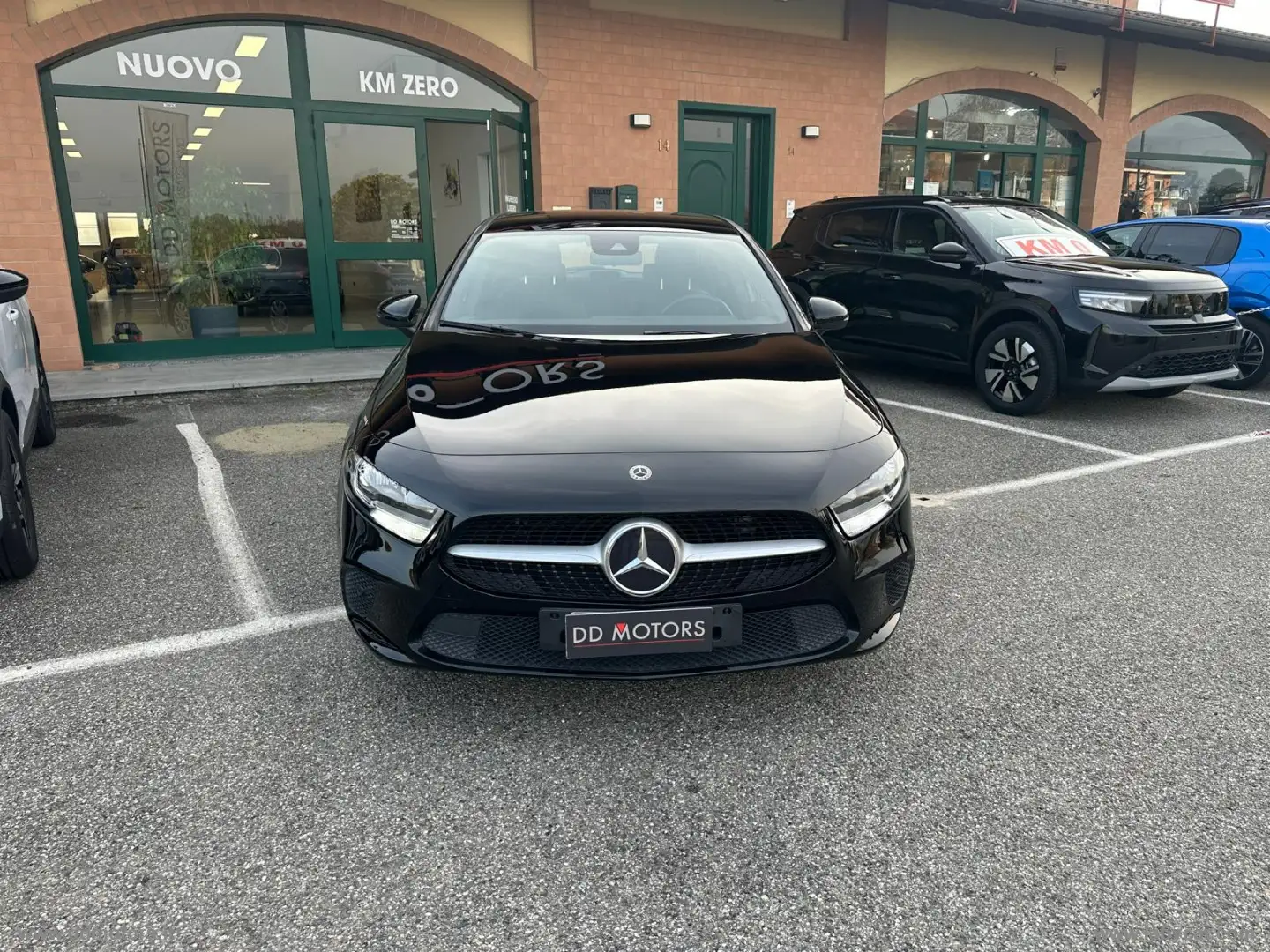 Mercedes-Benz A 180 A 180 Business *PROMO* Zwart - 2