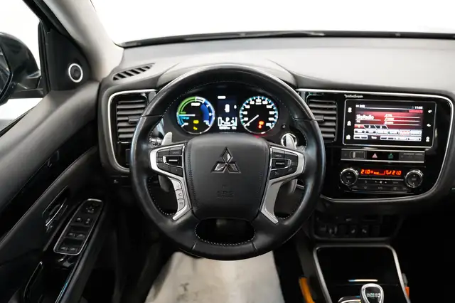 Mitsubishi Outlander view 7