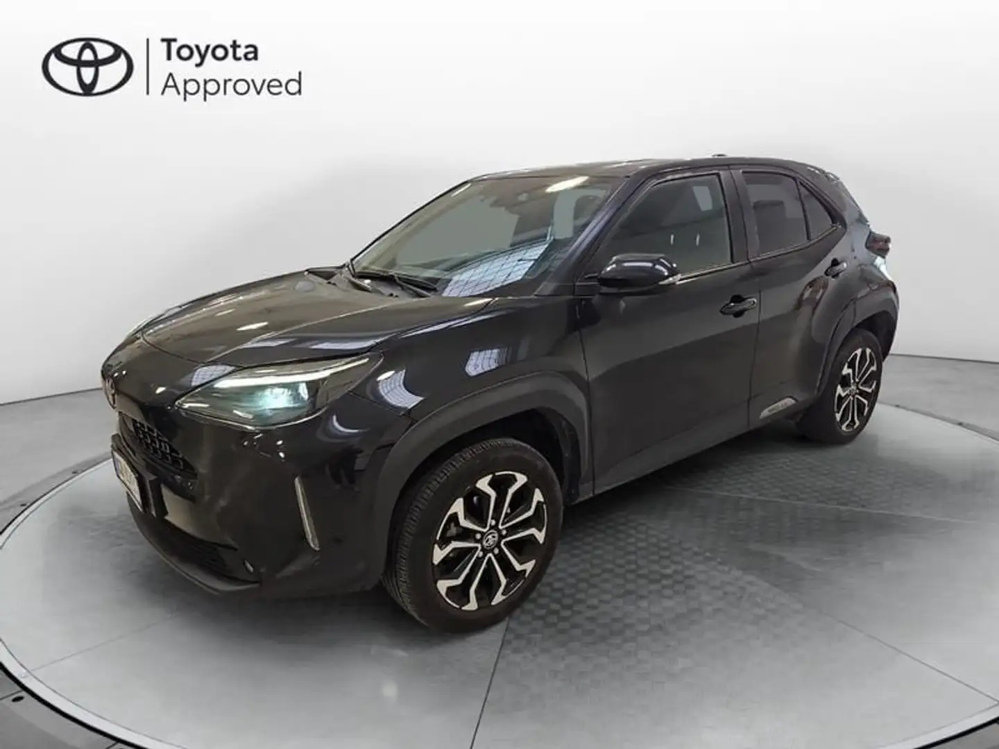 Toyota Yaris Cross 1.5 Hybrid 5p. E-CVT Trend Schwarz - 1