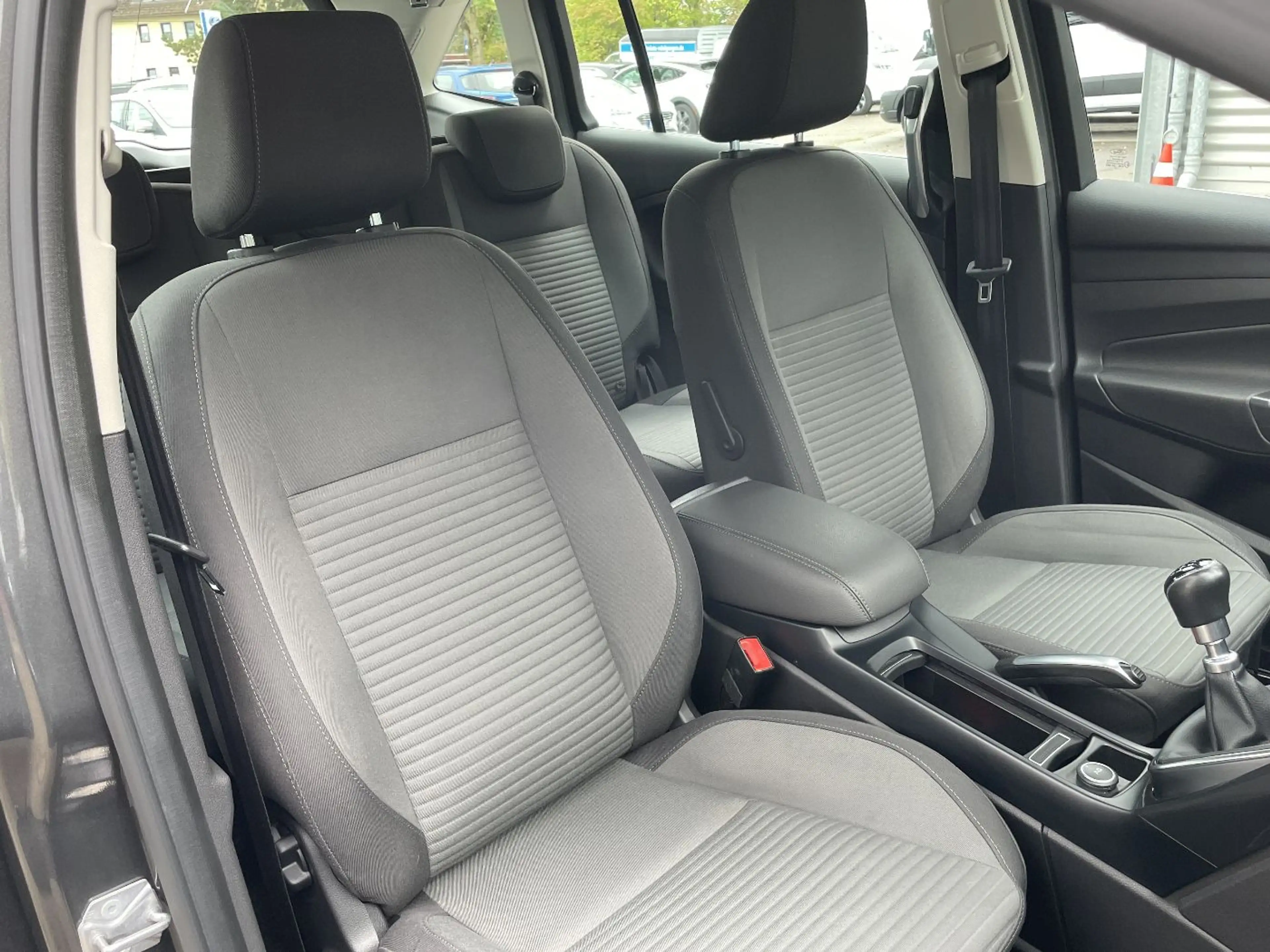 Ford Grand C-Max Titanium Navi Tempomat 7-Sitze SHZ — photo 13
