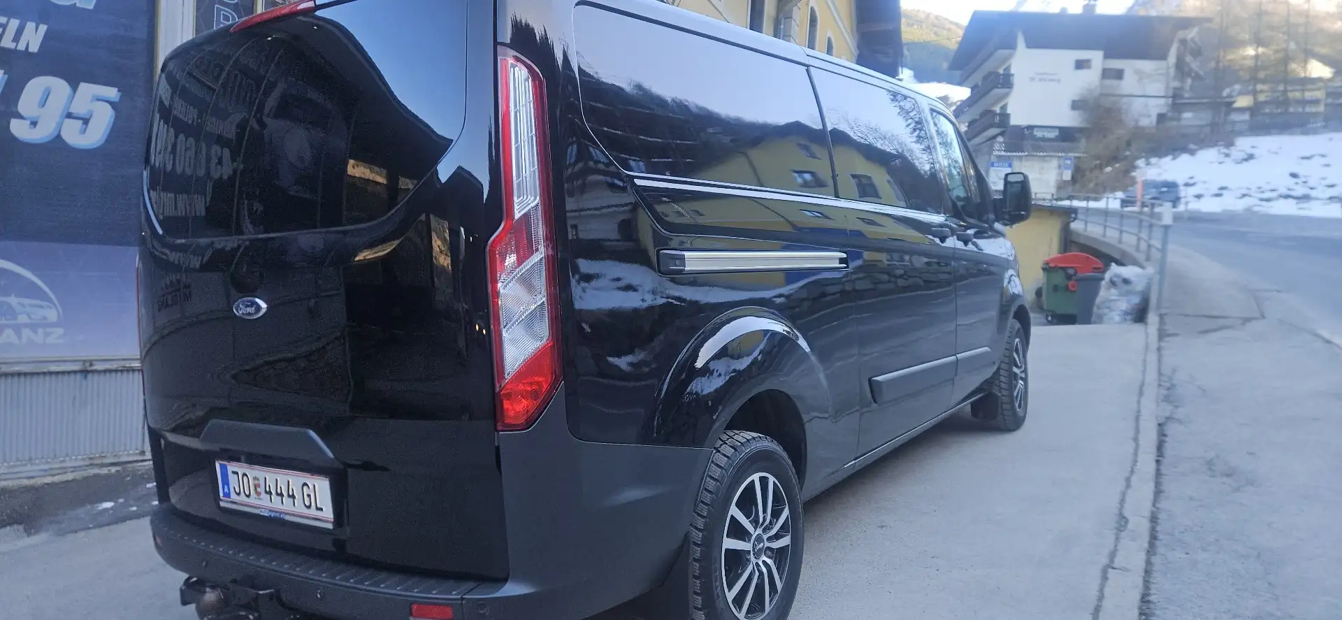 Ford Transit Custom DK 2,0 TDCi L2H1 310 Trend Schwarz - 2
