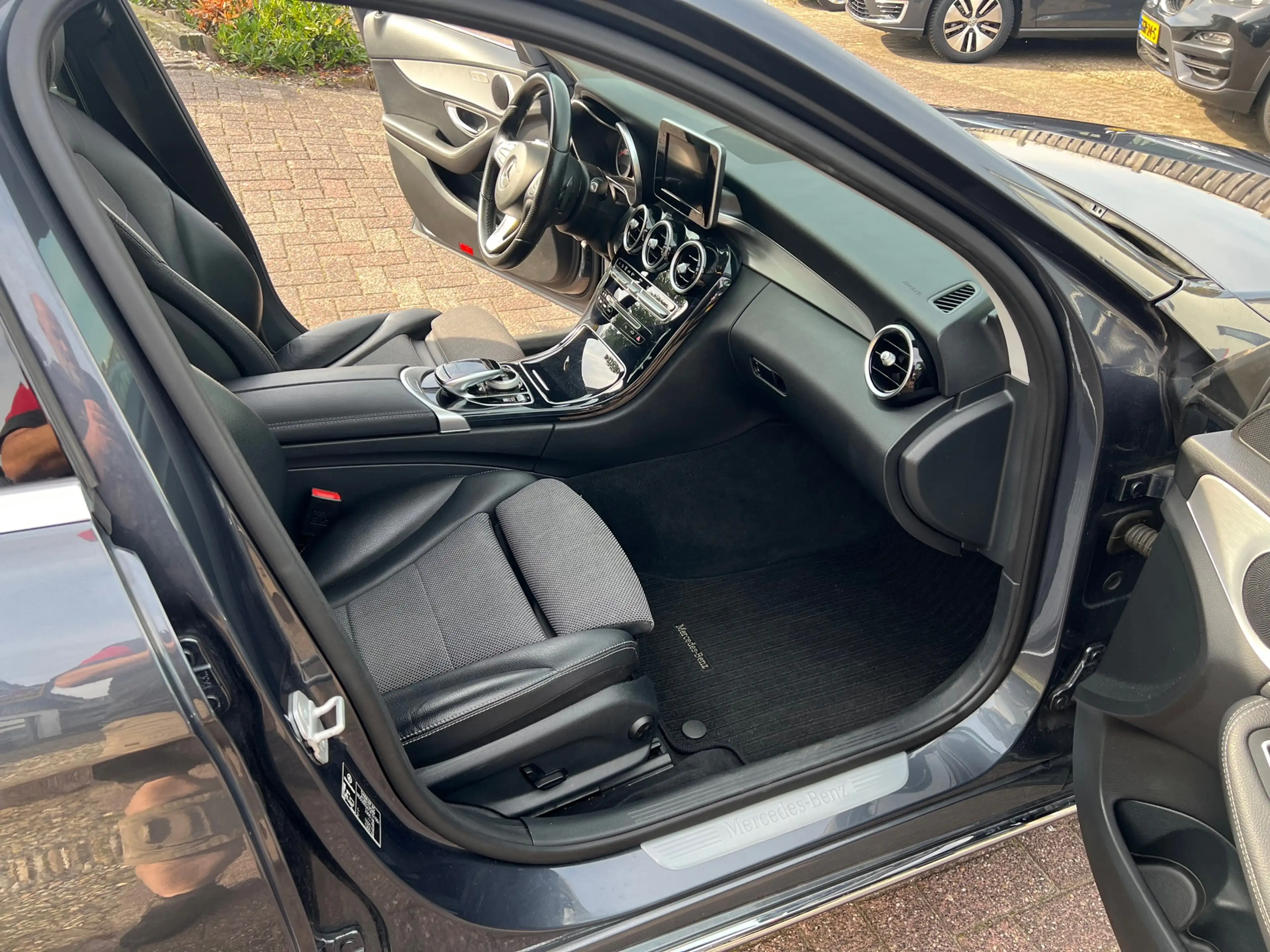 Mercedes-Benz C 350 Estate e Edition Navi/Camera/led — photo 9