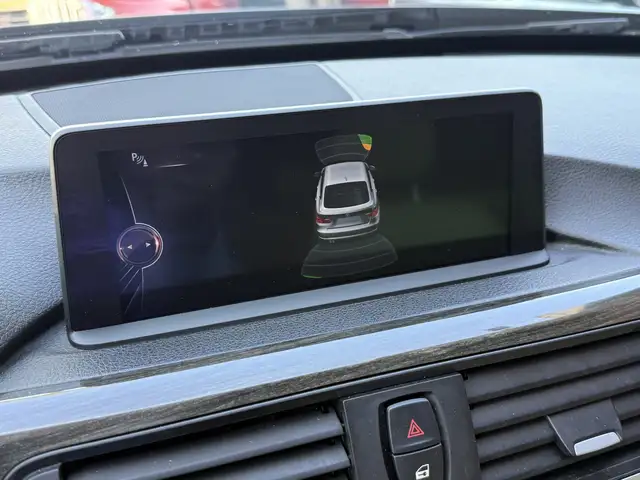 BMW 3 Series view 23